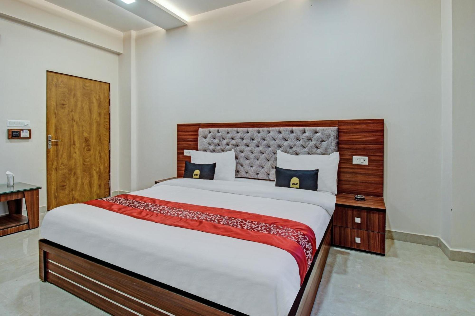 Townhouse Oak Vs Shivanya Lucknow Zewnętrze zdjęcie